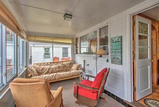 Sebago Lake Cottage with Patio and Beach Access! - 1