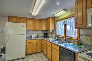 Apt Walking Distance to OOB Pier and Saco Bay! - 3