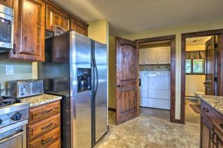 Sprawling Fraser Cabin with Private Hot Tub and Deck! - Fraser - 2