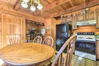 7 Mi to Show Low Lake Pinetop Cabin with BBQ! - Pinetop-Lakeside - 1