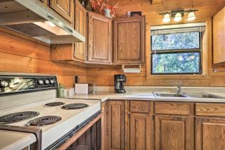 7 Mi to Show Low Lake Pinetop Cabin with BBQ! - Pinetop-Lakeside - 3
