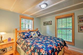 Mountain Cottage with Views Near Tail of the Dragon! - 2