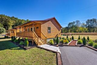 5 Mi to Dtwn Bryson City Cabin with Resort Perks! - Bryson City - 9