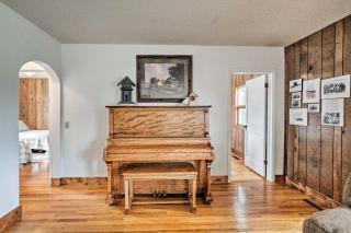 Farmhouse in Country Setting Near Gravity Hill - Grangeville - 6