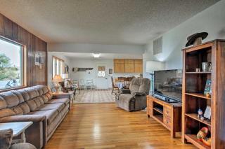 Farmhouse in Country Setting Near Gravity Hill - Grangeville - 5