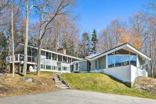 Pristine West Dover Home with Deck and Mountain Views! - West Dover - 0