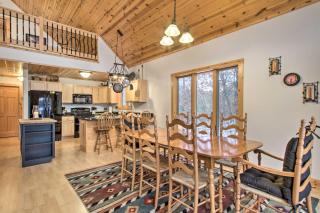 Exceptional Home with Deck about 3 Miles to Sand Valley - New Rome - 4