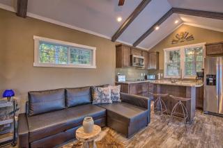 'Little Lucky Star' w/ Pond, Boat & Pasture View! - 7