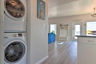 Sea Shell Chalet Oceanfront Surfside Beach Gem - 2