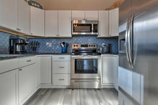 Sea Shell Chalet Oceanfront Surfside Beach Gem - 4