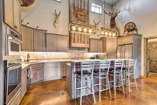 Kansas Hunting Lodge Pets and Large Groups Welcome! - Great Bend - 9