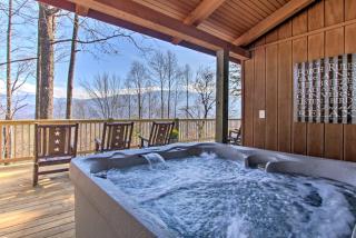 Panoramic-View Gatlinburg Cabin with Private Hot Tub - Gatlinburg - 9