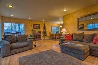 Modern Creekside Home 9 Mi to Downtown Denver - Lakewood - 6