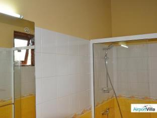 Airport Villa - 4