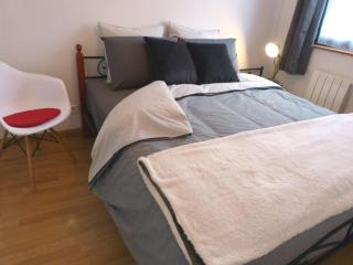 le 99B Modern apartment queen size bed connected TV - Hallennes-lès-Haubourdin - 2