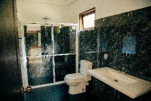 Thomasz Lodge - 6
