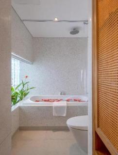 Prana Boutique Hotel and Apartments - 8