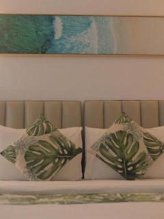 Grand Blue Beach Hotel - 3