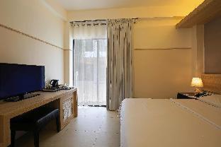 The Tides Hotel Boracay - 2