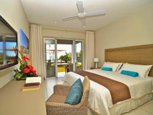 Mon Choisy Beach R. - Mont Choisy - 1