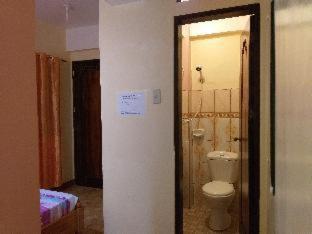 Divine Castle Travelers Inn - Coron - 8