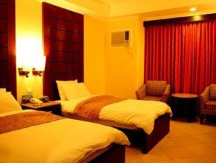 MO2 Westown Hotel - Mandalagan - Bacolod - 3