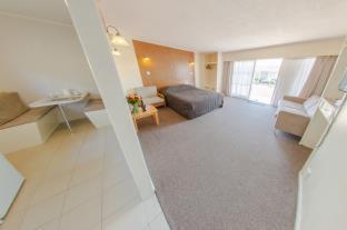 Sylvia Park Motel - 1