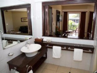 Tanoa Waterfront Hotel - 8