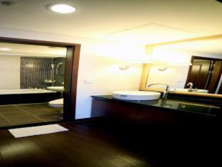 Sunset Hotel - 1