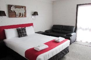 136 On Bealey Motel - 9