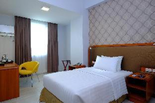 One Central Hotel & Suites - 9