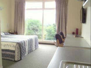 Panorama Motor Inn - 9