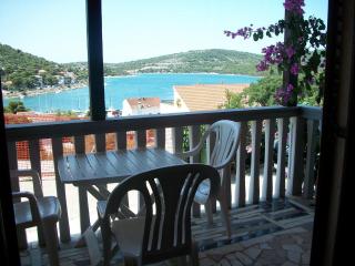 Apartments Luka - Tisno - 8