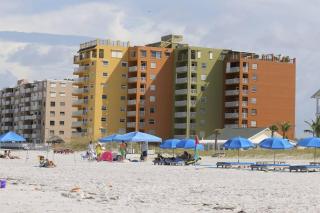 Holiday Villas III #311 pool close from 8AM-4PM until MAY Monday-Friday - 9