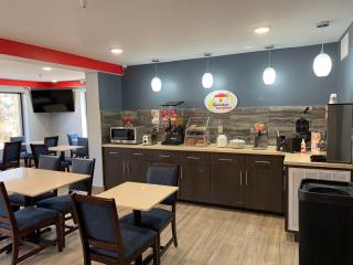 Super 8 by Wyndham Cookeville, TN - Cookeville - 2