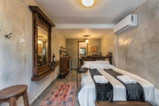 הבית החום יחידת אירוח לזוגות ומטיילים בערבה - 0