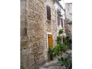 Marko Polo B Old Town - Trogir - 8