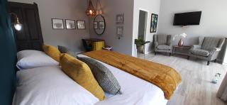 La Roca Guest House - 1