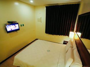 Go Hotels Plus Bacolod - Newly Renovated - 6