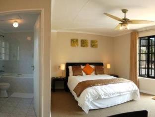 Palm Beach Guesthouse - 6