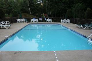 Golden Apple Inn - Glen - 1