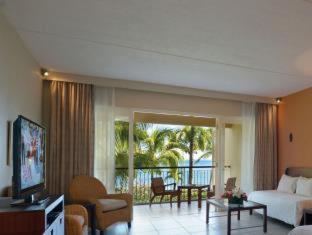 Victoria Beachcomber Resort & Spa - Pointe aux Piments - 2