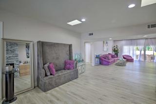 Modern Home on Golf Course with Putting Green! - 5