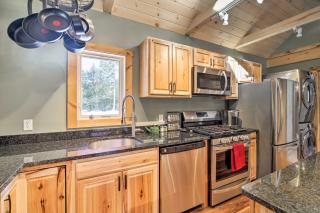 Newly Built Cabin with Hot Tub - 16 Mi to Stowe Mtn! - Morristown - 2