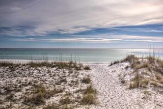Airy Destin Condo with Pool - Walk to Private Beach! - Destin - 8