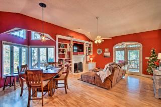 Hayesville Bungalow with Porch and Forest Views! - Hayesville - 4