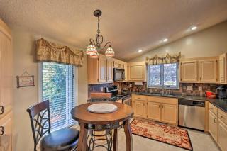 Hayesville Bungalow with Porch and Forest Views! - Hayesville - 9