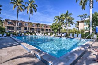Coastal Downtown Naples Condo - Walk to the Beach! - 8