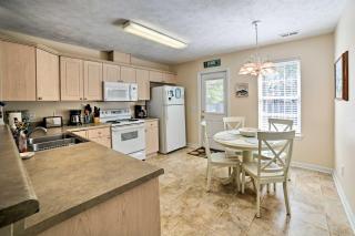 Oak Island Cottage - Walk to Beach and Intracoastal! - Île au chêne - 5