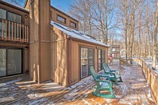 Golf Cart and Game Room Bear Den Pocono Lake Home - Pocono Lake - 8